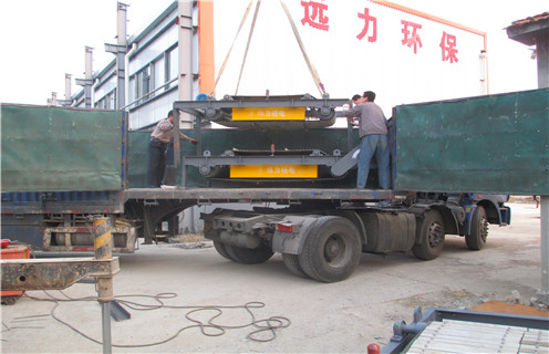 自卸式除鐵器，吉林永磁自卸式除鐵器原理_技術(shù)參數(shù)_吉林永磁自卸式除鐵器原理磁塊安裝方式_如何換帶