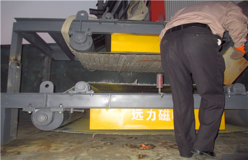 永磁自卸除鐵器，甘肅永磁自御式自動(dòng)除鐵器性能_技術(shù)參數(shù)_甘肅永磁自御式自動(dòng)除鐵器性能磁塊安裝方式_如何換帶 