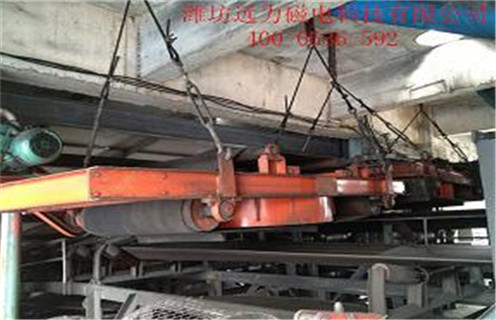 輸送帶除鐵器，河北輸送帶除鐵器安示意圖_強磁河北輸送帶除鐵器安示意圖工作原理構(gòu)造選型_廠家 