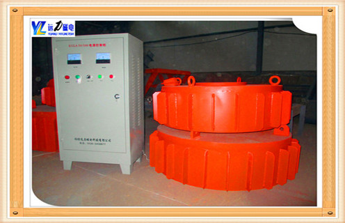 　粉狀物料用電磁除鐵器如何去除?遠(yuǎn)力教您一招,粉狀物料電磁除鐵器適用于水泥,建筑材料,化工,食品,塑料,煤炭,耐火材料等行業(yè)的鐵,顆粒和塊狀材料.它可以與管道連接并垂直安裝.  　　一.粉狀物料電磁除鐵器的技術(shù)特點(diǎn)  　　1.磁性材料的性能NdFeB磁源,溫度高,性能穩(wěn)定,不退磁.  　　2.磁路設(shè)計(jì),雙極結(jié)構(gòu),使磁場通過材料場強(qiáng)大大加深,吸力為普通管道分離器的2-3倍.  　　3.管道全密封體,安裝在熨斗外,避免長期使用分離器造成損壞.  　　4.體積小,重量輕,垂直安裝,方便熨斗.  　　5.根據(jù)用戶要求設(shè)計(jì)定制.