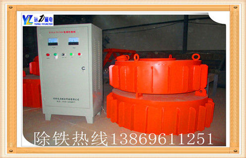 2.rcdb-6.5電磁除鐵器的保養(yǎng) 1.定期檢查各種緊固件,懸具的松緊度,檢查運(yùn)轉(zhuǎn)機(jī)構(gòu)的潤滑正常與否;檢查電機(jī)電源接地情況;按一般機(jī)械電氣設(shè)備要求維護(hù)與保養(yǎng). 2.定期清掃除鐵器表面塵埃,以免影響機(jī)構(gòu)運(yùn)轉(zhuǎn). 3.定期檢查自卸機(jī)構(gòu)和磨損情況,必要時予以調(diào)節(jié)和更換.